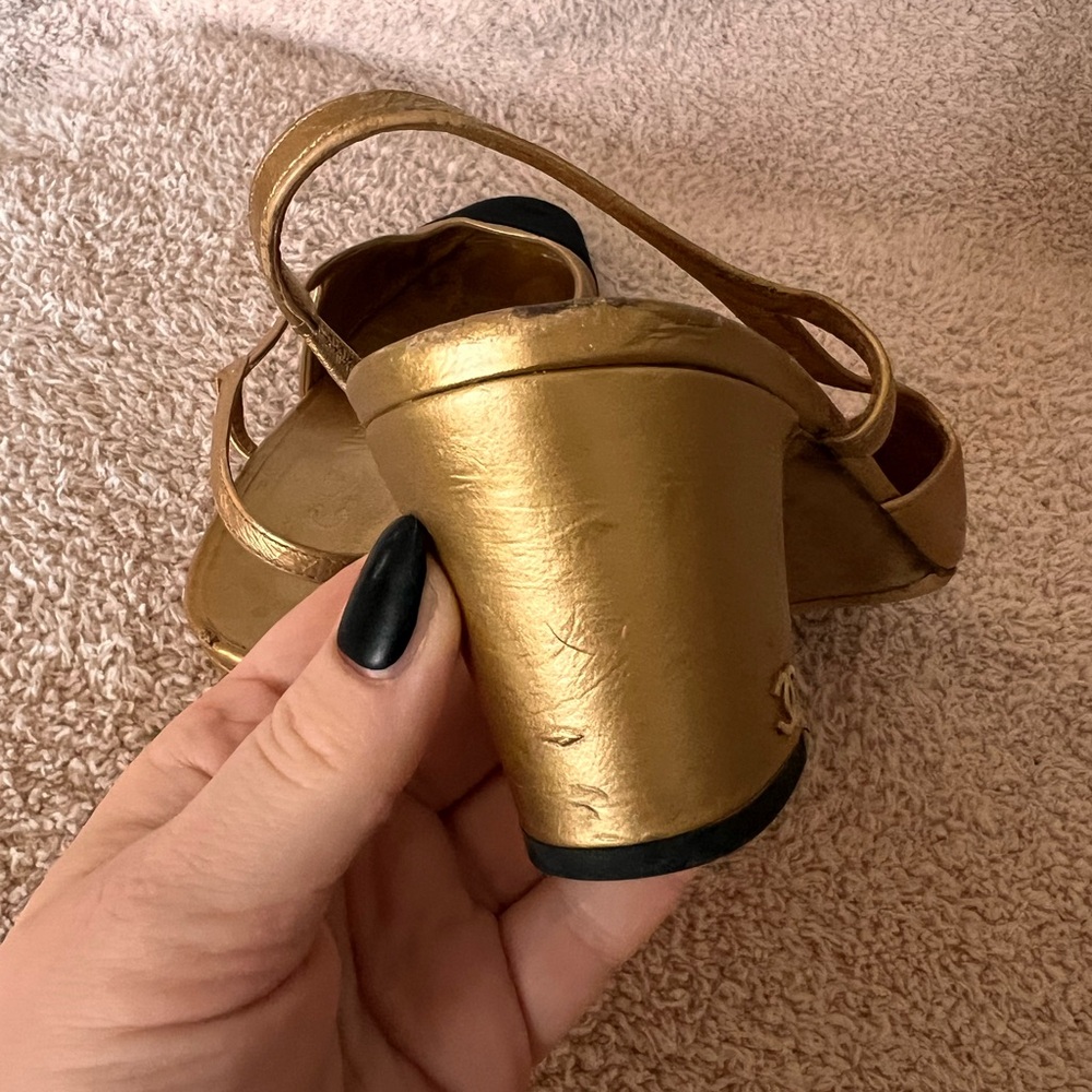 CHANEL slingback gold leather sandals CC interlocking logo cap toe black 6.5 7 - Picture 9 of 14